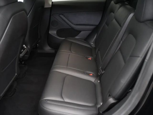 Tesla Model Y AWD Long Range