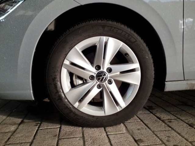 Volkswagen Golf 1.5 eTSI DSG Life