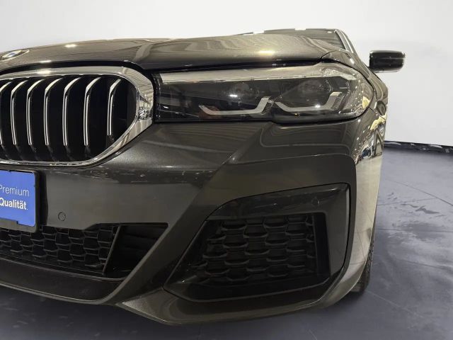 BMW 520 520d M-Sport Sedan xDrive