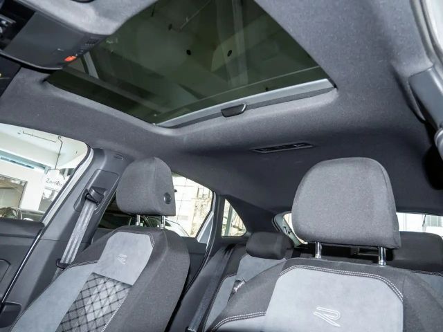 Volkswagen Taigo 1.5 TSI R-Line Style