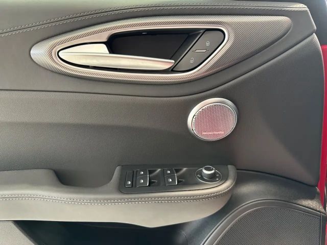 Alfa Romeo Giulia Q4