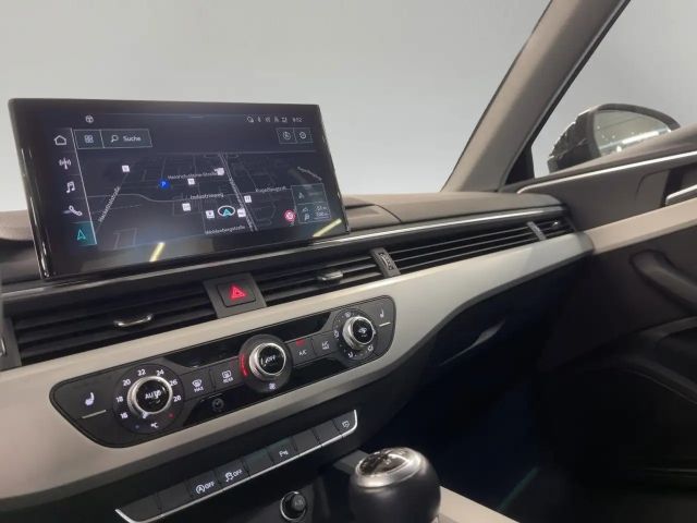 Audi A4 35 TFSI Sedan