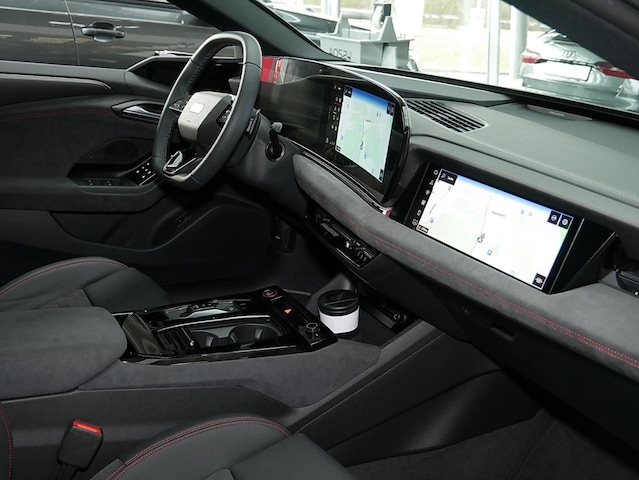 Audi A6 e-tron Avant Quattro