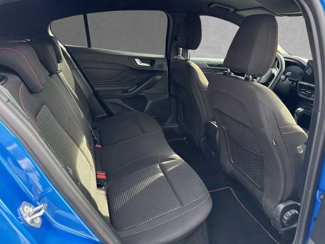 Ford Focus EcoBoost ST Line