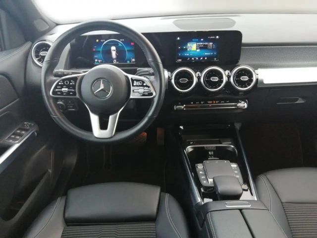 Mercedes-Benz GLB 200 4MATIC Progressive