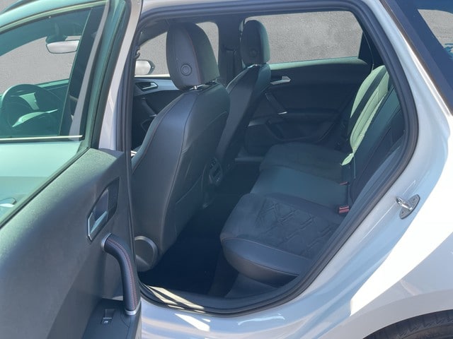 Seat Leon 1.5 eTSI DSG FR-lijn Sportstourer