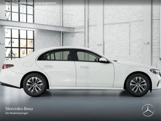 Mercedes-Benz E 220 AVANTGARDE E 220 d Sedan