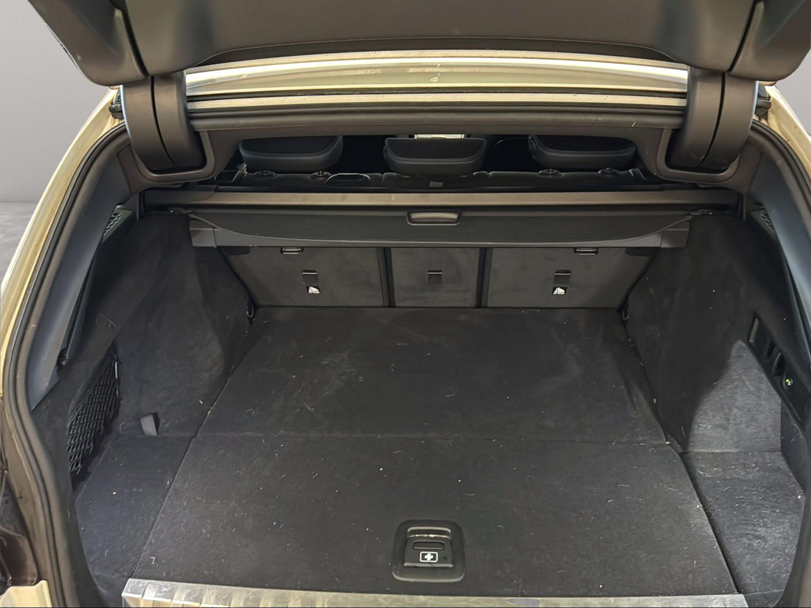 BMW 330 330e Touring