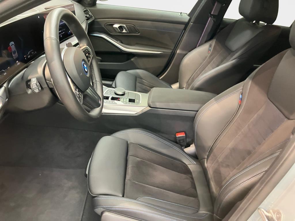 BMW 330 330e Sedan