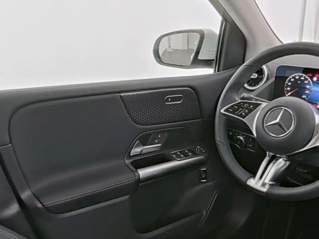 Mercedes-Benz B 200 Progressive Sedan