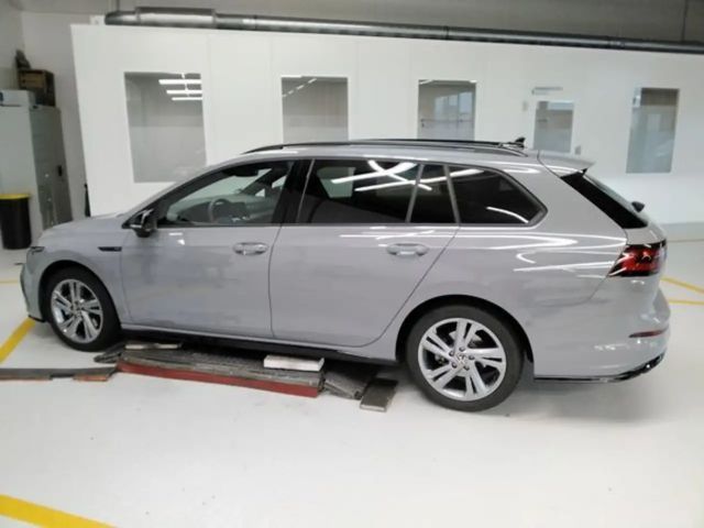 Volkswagen Golf 2.0 TSI R-Line Variant