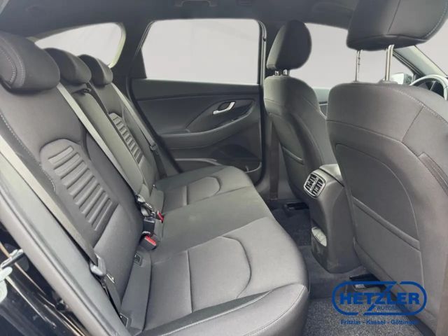 Hyundai i30 Advantage Hybrid T-GDi