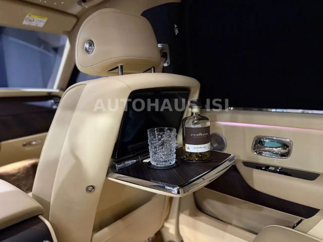 Rolls-Royce Cullinan NOVITEC WIDEBODY,VIP,24",STARLIGHT
