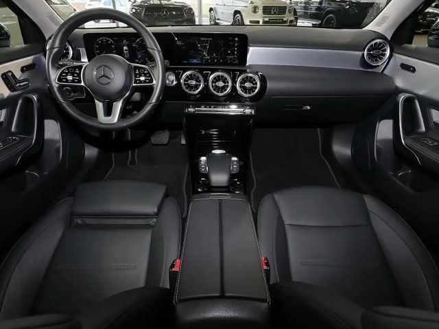 Mercedes-Benz A 200 4MATIC