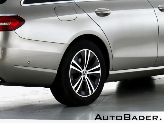 Mercedes-Benz E 220 AVANTGARDE E 220 d Estate