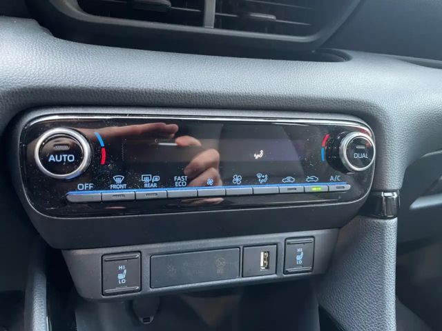 Toyota Yaris Hatchback Hybride Style