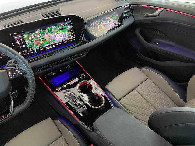 Audi A6 Avant Quattro S-Tronic