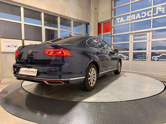 Volkswagen Passat Elegance Elegance