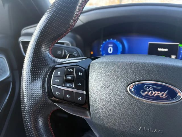 Ford Explorer Plug in Hybrid ST Line