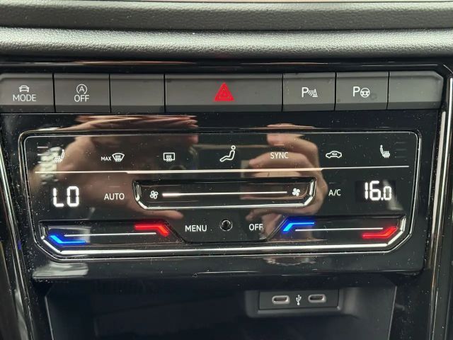 Volkswagen T-Roc 1.5 TSI DSG R-Line