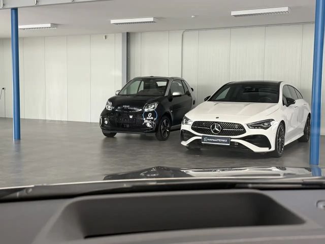 Mercedes-Benz GLA 250 4MATIC AMG Line