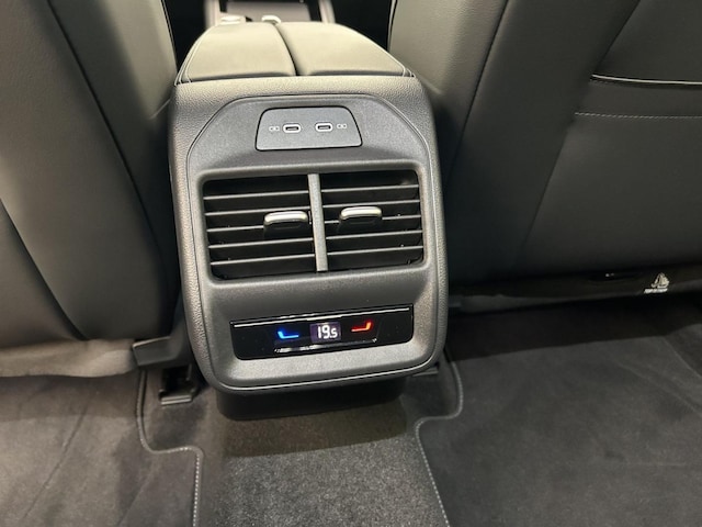 Volkswagen Passat 2.0 TDI IQ.Drive R-Line