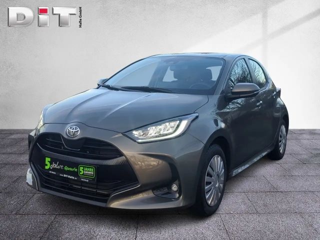 Toyota Yaris Hatchback Team D