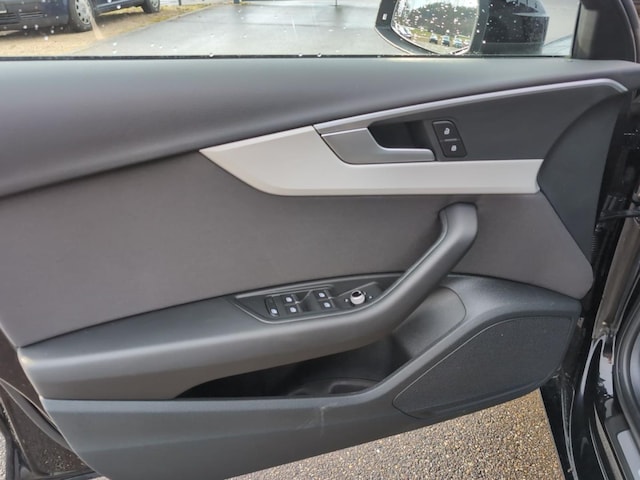 Audi A4 35 TFSI Avant S-Tronic