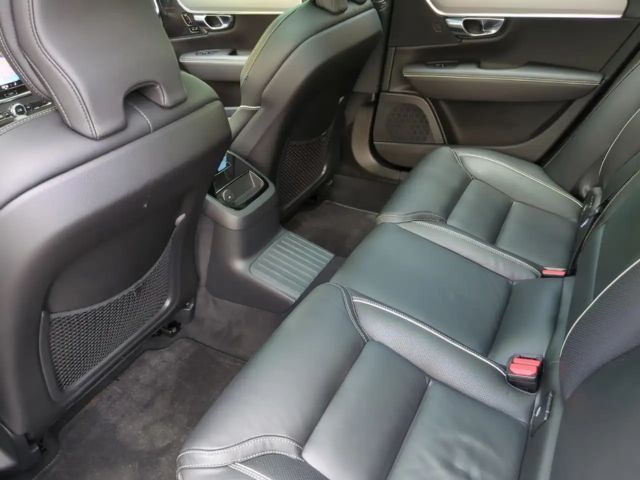 Volvo V90 R-Design Recharge T8