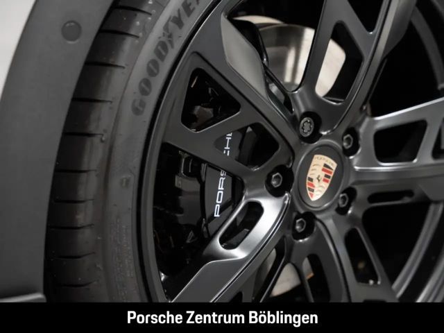 Porsche Taycan 4S Cross Turismo