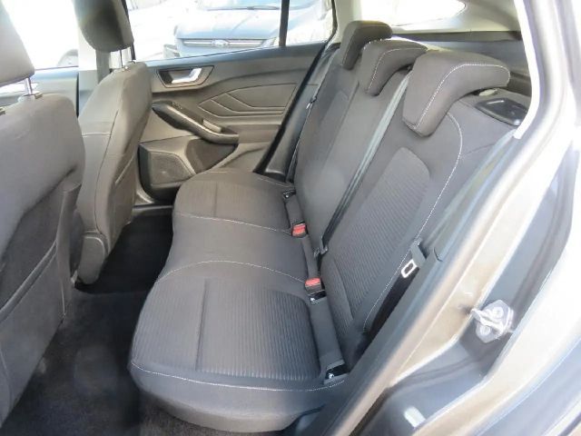 Ford Focus Titanium Wagon