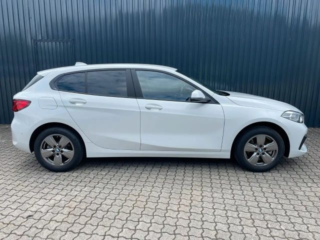 BMW 116 116i 5-deurs Sedan