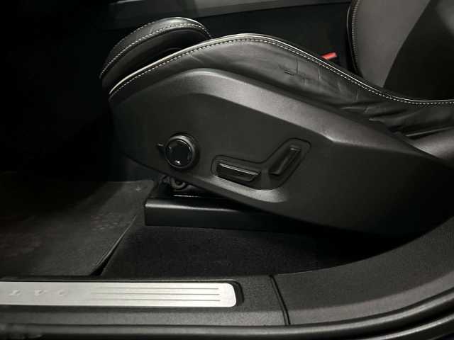 Volvo XC60 AWD R-Design