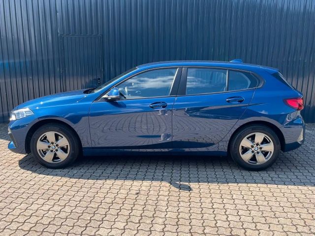 BMW 118 118i 5-deurs Sedan