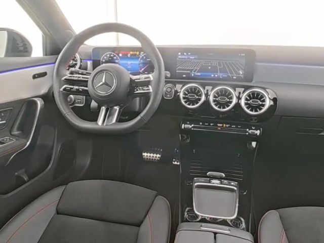 Mercedes-Benz A 200 AMG Line