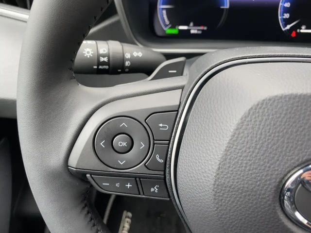 Toyota Corolla 2.0Teamplayer wenig KM*junger Gebrauchter