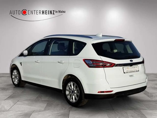 Ford S-Max Hybrid Edition