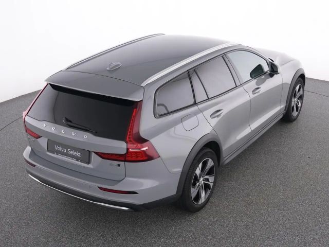 Volvo V60 Cross Country AWD Plus