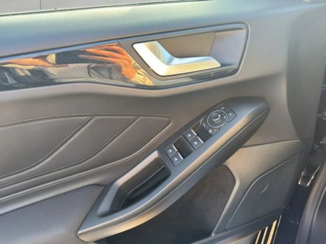 Ford Focus ST Line Wagon