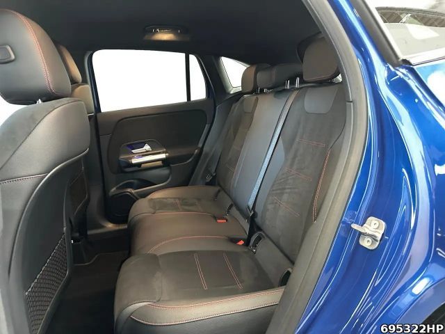 Mercedes-Benz GLA 180 AMG Line