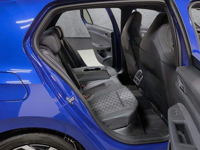 Volkswagen Golf 1.5 TSI Plus R-Line