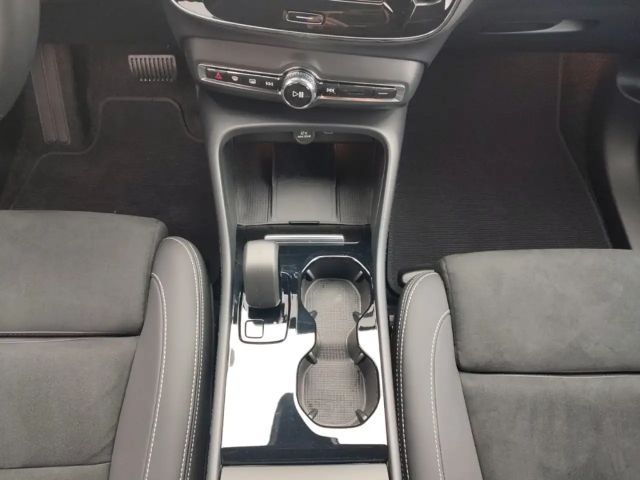 Volvo XC40 Pure Electric StHZG AHK Navi RFK Klimaaut SHZ LRH