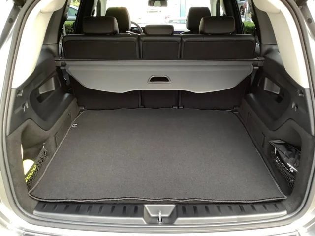 Mercedes-Benz EQB 300 4MATIC AMG Line