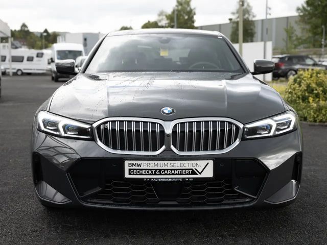 BMW 320 320d M-Sport Sedan xDrive