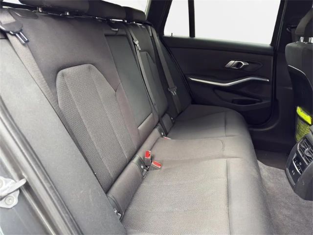 BMW 330 *** Hybrid *** Gesamt 292 PS *** NP 64.314 ***