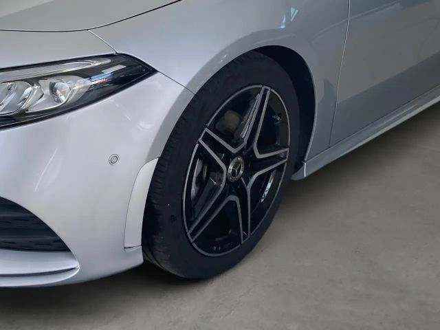 Mercedes-Benz A 200 AMG Line