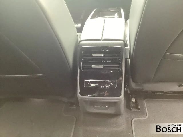 Volkswagen ID.7 IQ.Drive Pro