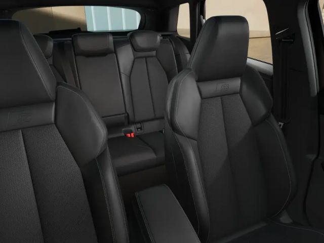 Audi Q4 e-tron S-Line