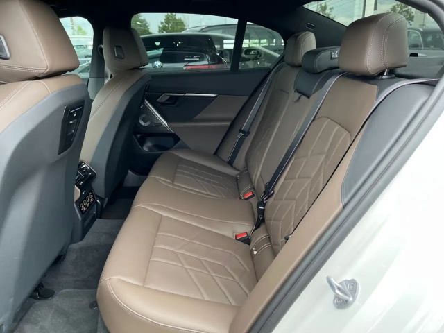 BMW i5 M-Sport M60 Sedan