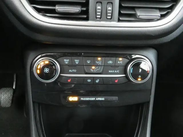 Ford Puma EcoBoost Titanium